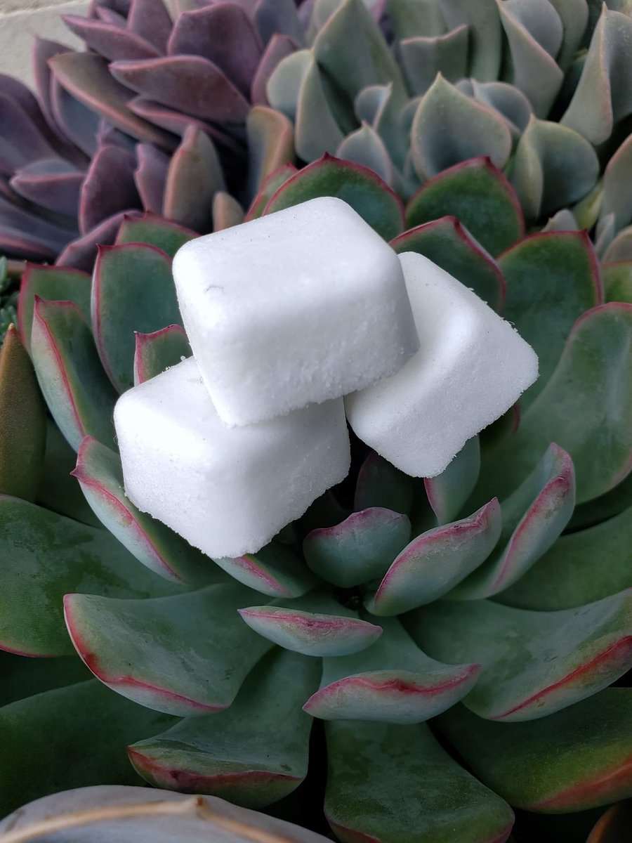 bathsavvy's tweet image. Today is your last day to pick up a fresh pack of #showerbombs at #bathsavvy in Ferndale. Come see us from 11 am until 6 pm. #bathsavvy #naturalskincare #organicskincare #skincareroutine #naturalbeauty