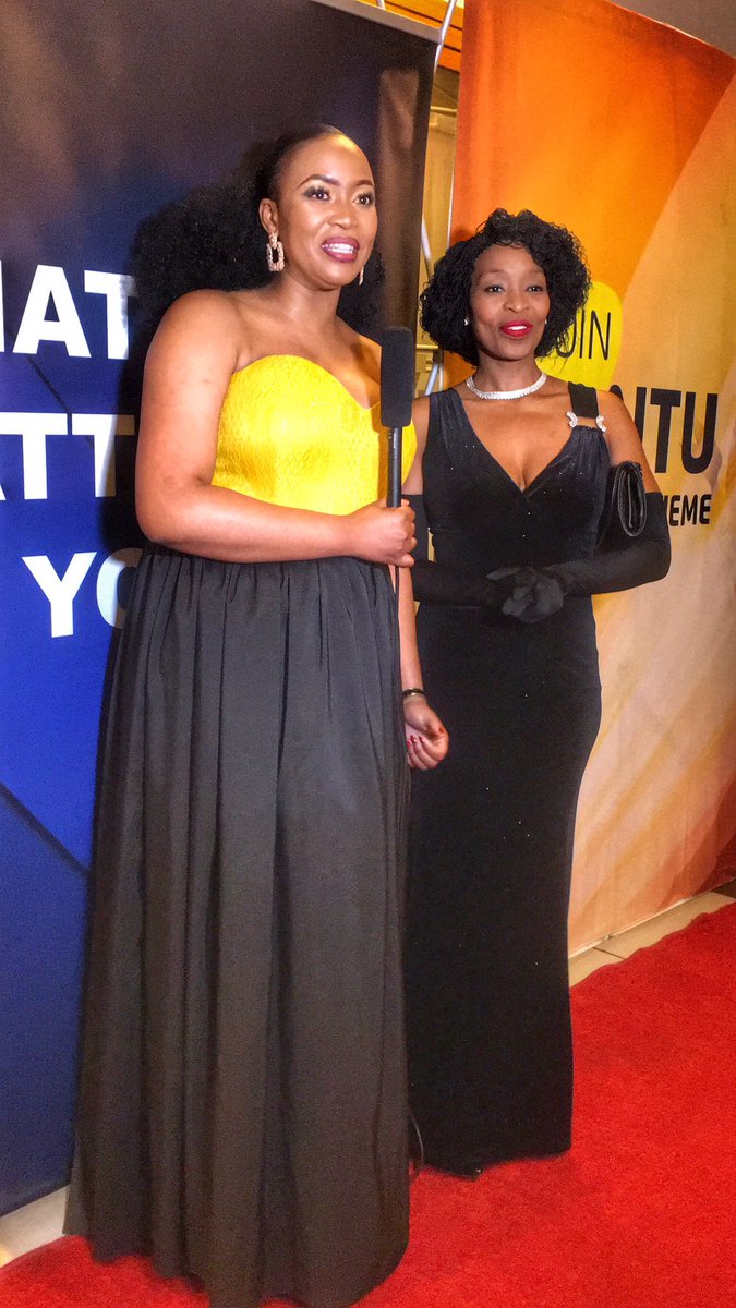 Khabonina_Q's tweet photo. Meeting such amazing people like Ous #Mahlogonolo of #BantuTV ... #BantuGalaDinner’19 Lesotho 🇱🇸! So happy ♥️🤸🏾‍♀️🙏🏾 https://t.co/B7mlntxGkm