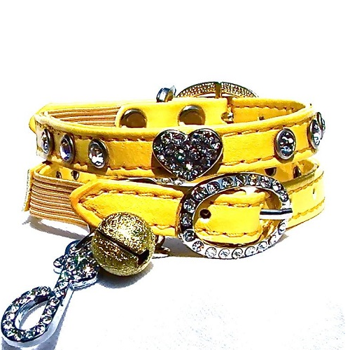PearlyPets's tweet photo. Treat your furry Goddess to a fancy bling collar for cats and kittens adorned with Genuine Swarovski® Crystal rhinestones.  Shop now!
https://t.co/5fyfIlSbnN https://t.co/kgJo1czDBE