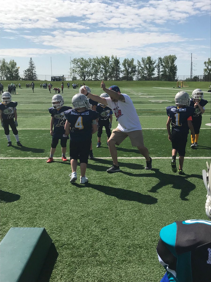 R_M_Football's tweet photo. Block defending skills with Coach @Putland5. @SafeContact #MightyMites #KickOffCamp https://t.co/4C9m13hcR1