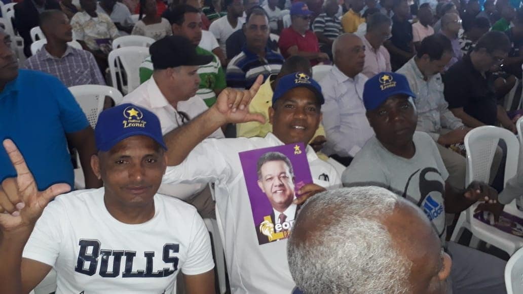 Engeneralrd's tweet photo. Nuestro equipo de @engeneralconleonel 100% comprometidos a este proyecto. ¡E' pa'lante que vamos! #EncuentroElectoralConLF @LeonelFernandez https://t.co/o1DMtAOl8x