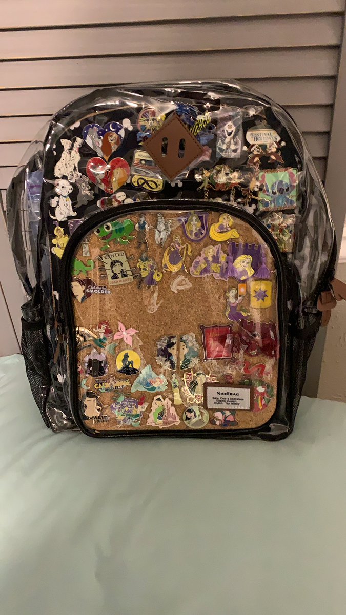 prncss__leia's tweet photo. ...what do you mean by pin obsession problem? https://t.co/4WCZXNuIeH