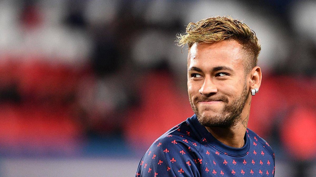 _dostoques's tweet photo. El delantero Neymar no fue convocado para el partido de hoy contra el Nîmes y las negociaciones respecto a su salida del PSG han avanzado, pero todavía no hay ningún acuerdo, señaló este sábado el director deportivo del equipo, Leonardo de Araujo.
#dostoques #futbol #psg #neymar https://t.co/E2r6Xko2Uy