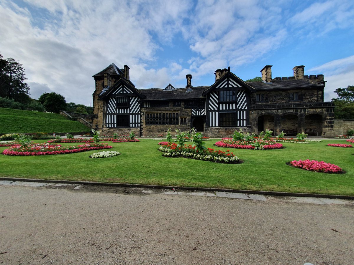 DennyRose64's tweet photo. Ready and waiting for the Helena Whitbread event at #ShibdenHall #FindingAnne https://t.co/B71r2dovKY