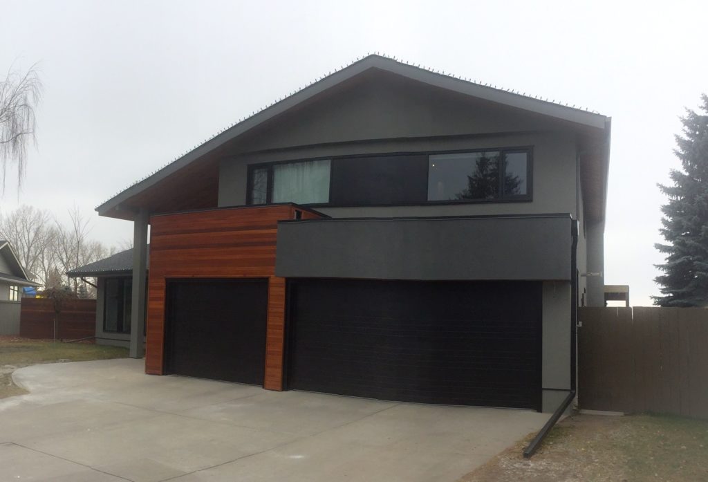 GoldenTrowelYYC's tweet photo. The homes &amp; businesses we work on ALWAYS look polished and refined, especially when using a durable material like #stucco https://t.co/aTa08dxi3k