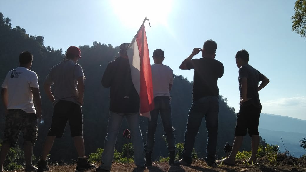 Kamaluddin12101's tweet photo. Berada di puncak gunung https://t.co/6QXzMFevWd