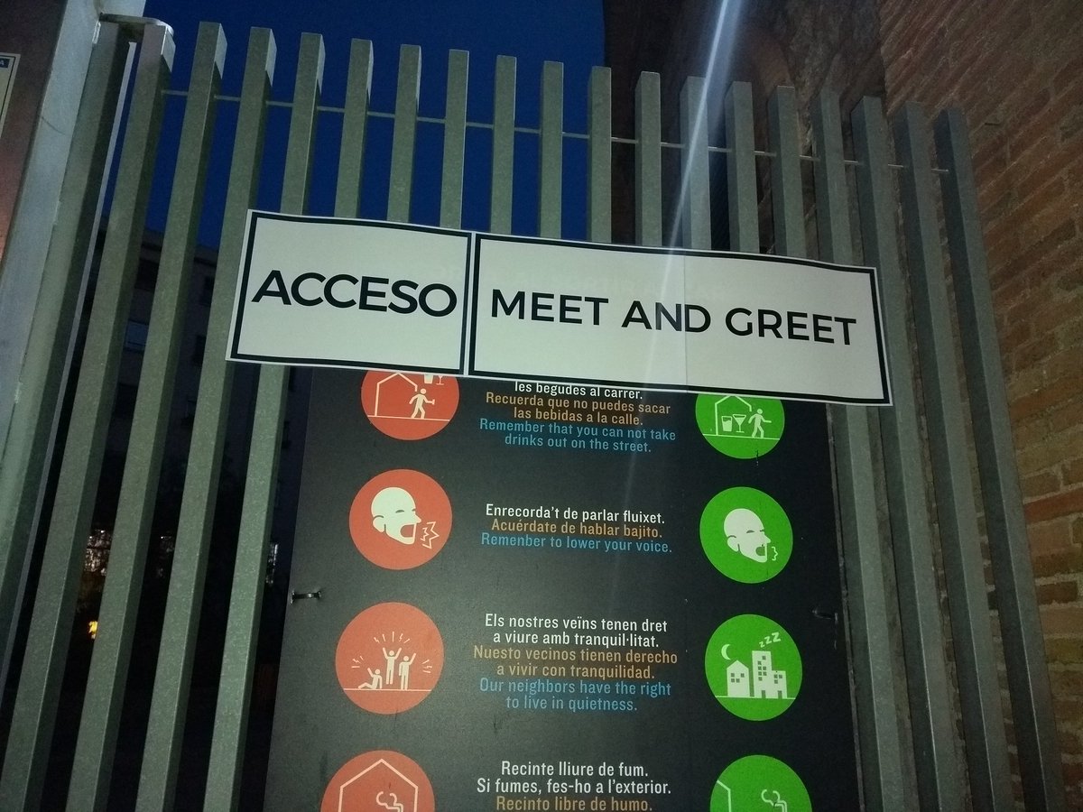 GLORINCHY's tweet photo. Volviendo a la realidad después de una tarde/noche increíble que nos regaló @manuelcarrasco_ en Tarragona tengo que comentar. Acceso Meet and Greet para quien? Para todo el mundo menos para los clubes de fans? Tantos años siguiendole y ni un detalle con sus seguidores, es triste! https://t.co/eI30yZFuQO