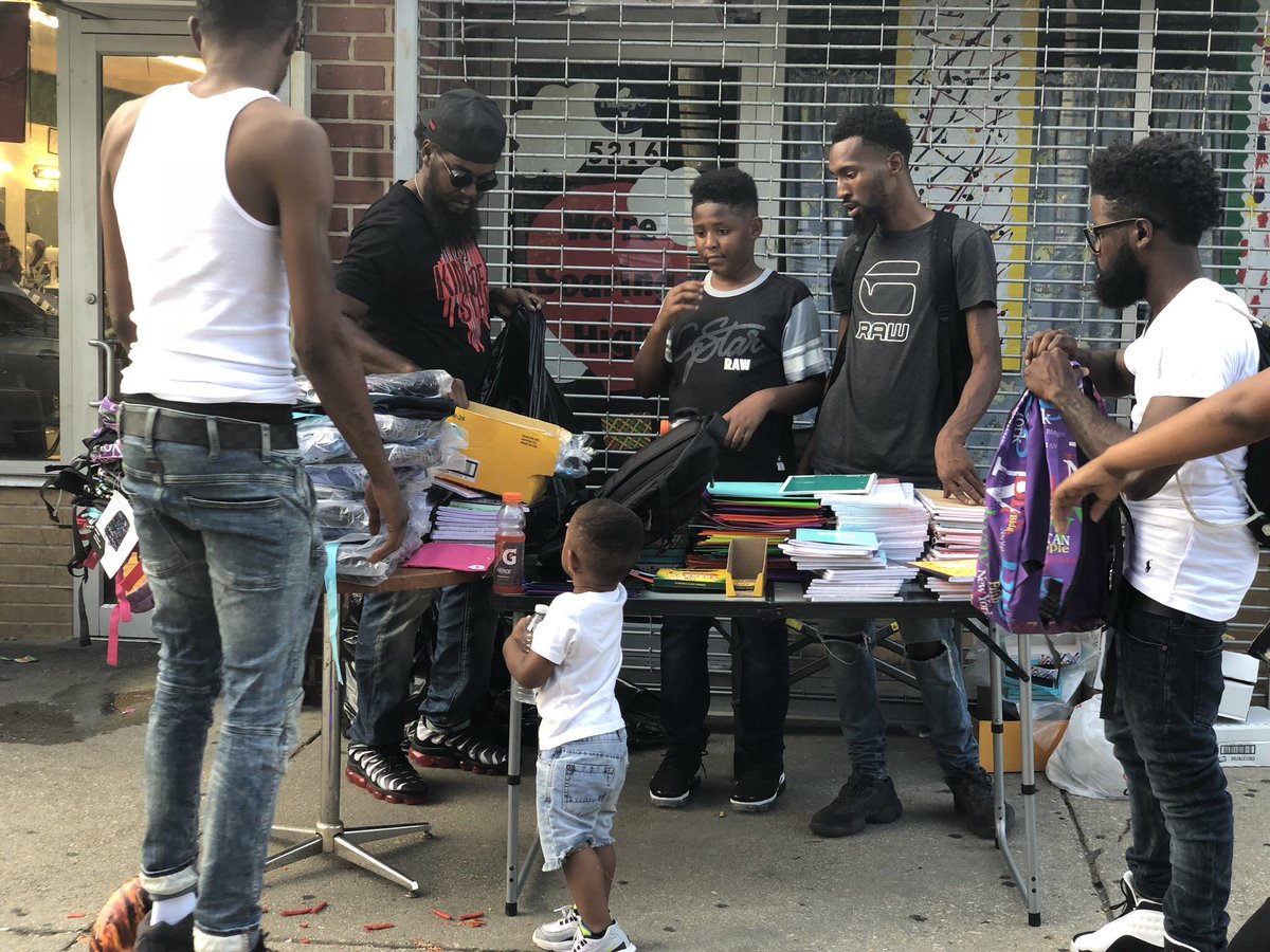 DMVBlackLives's tweet photo. We just want to send an official we ❤️ you to our Sheriff Rd./ Huntwood/ Deanwood especially our Hardworkin’ family. We been through it the last few months but together we’ve always held it down. We can’t be stopped. No matter what, you know we got you✊🏾! #BlackJoySunday #LLNice https://t.co/eZDx36RP8O