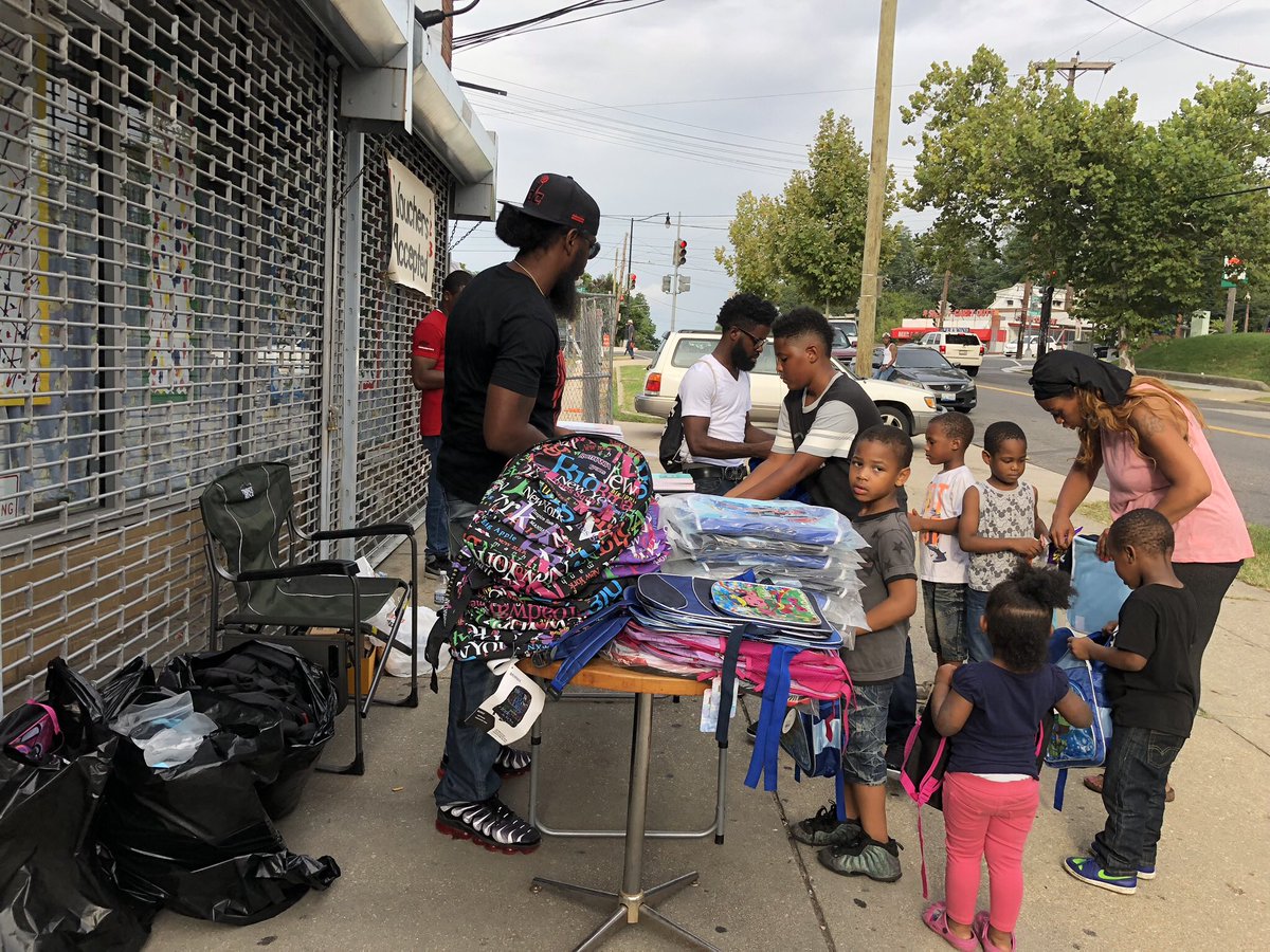 DMVBlackLives's tweet photo. We just want to send an official we ❤️ you to our Sheriff Rd./ Huntwood/ Deanwood especially our Hardworkin’ family. We been through it the last few months but together we’ve always held it down. We can’t be stopped. No matter what, you know we got you✊🏾! #BlackJoySunday #LLNice https://t.co/eZDx36RP8O