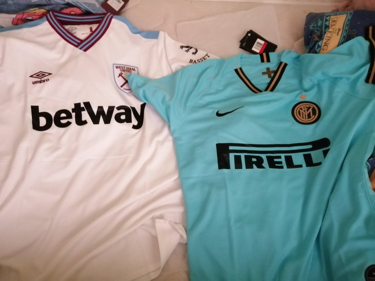 AlexGlezK's tweet photo. @FutJerseysNBA2 ya llegaron. Buen servicio, buena calidad y buen trato. Repetiré seguro. https://t.co/JH2ZlkpjS4