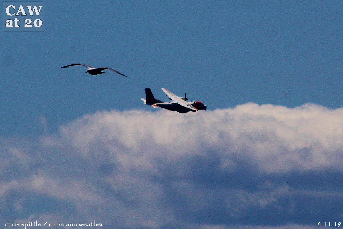 CapeAnnWeather's tweet photo. πΊπΈ #USCG HC-144 Ocean Sentry #SAR/Patrol aircraft flying very low over Eastern Point, #Gloucester. Appeared to then fly over Salem (where #USCGEagle is docked) at 100pm.
#Avgeek @USCGNortheast
#HUCKgull #CAWat20 https://t.co/97wf4oL5NC