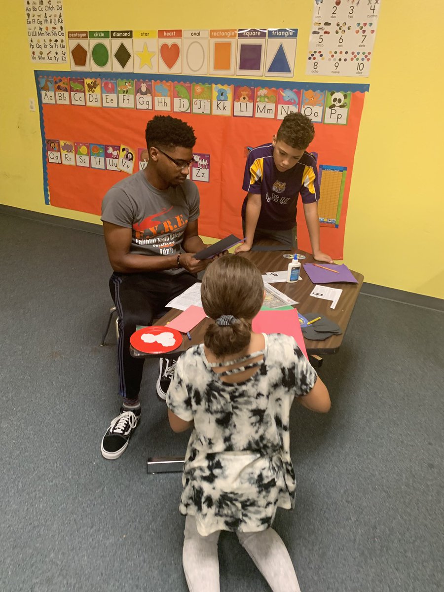 MrLacy's tweet image. ✝️Even on a Sunday 📖 #TeachingNeverStops #iTeach #SundaySchool #TLCHumble #TrueLoveChristianChurch