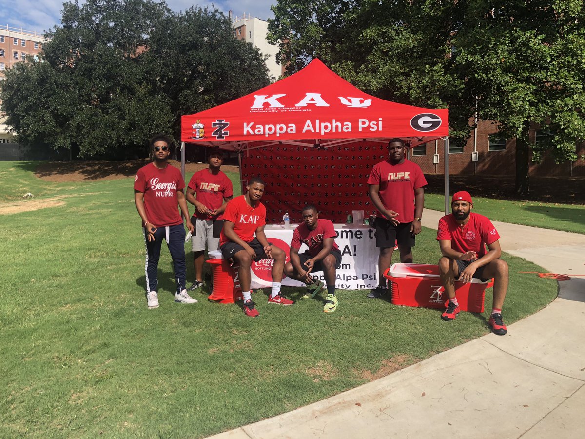 zinupes1971's tweet photo. Yesterday, we had a great time welcoming incoming students for this upcoming school year during #KappaMoveKrew
A big shoutout to our Coca-Cola sponsor for providing the much needed refreshments!
Stay on the lookout for upcoming events and festivities throughout the year 😈 https://t.co/jYiSCaUNyE