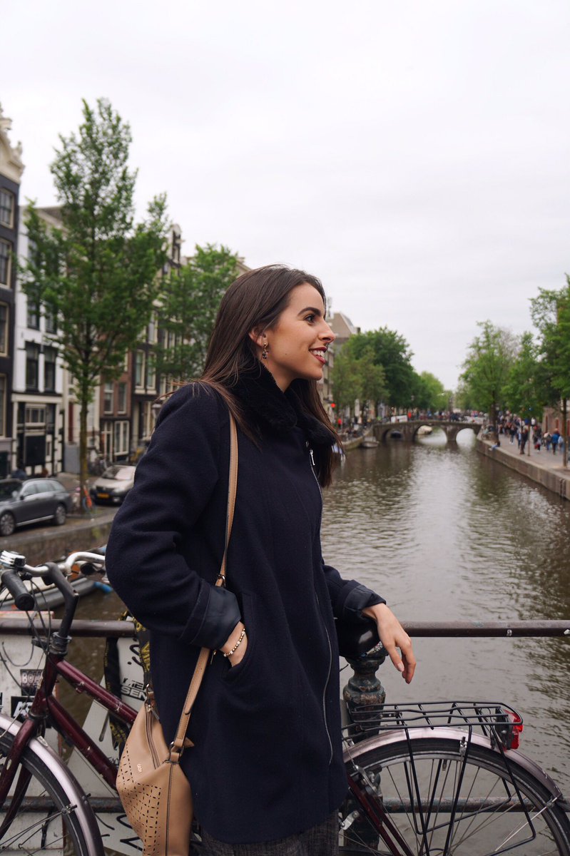 Sarah_Frasson's tweet photo. “O choro pode durar uma noite, mas a alegria vem pela manhã.”
-Salmos 30:5 

“Weeping may stay for the night, but rejoicing comes in the morning.” 
-Psalm 30:5 

📍AMSTERDAM https://t.co/RuwrKhFrCk