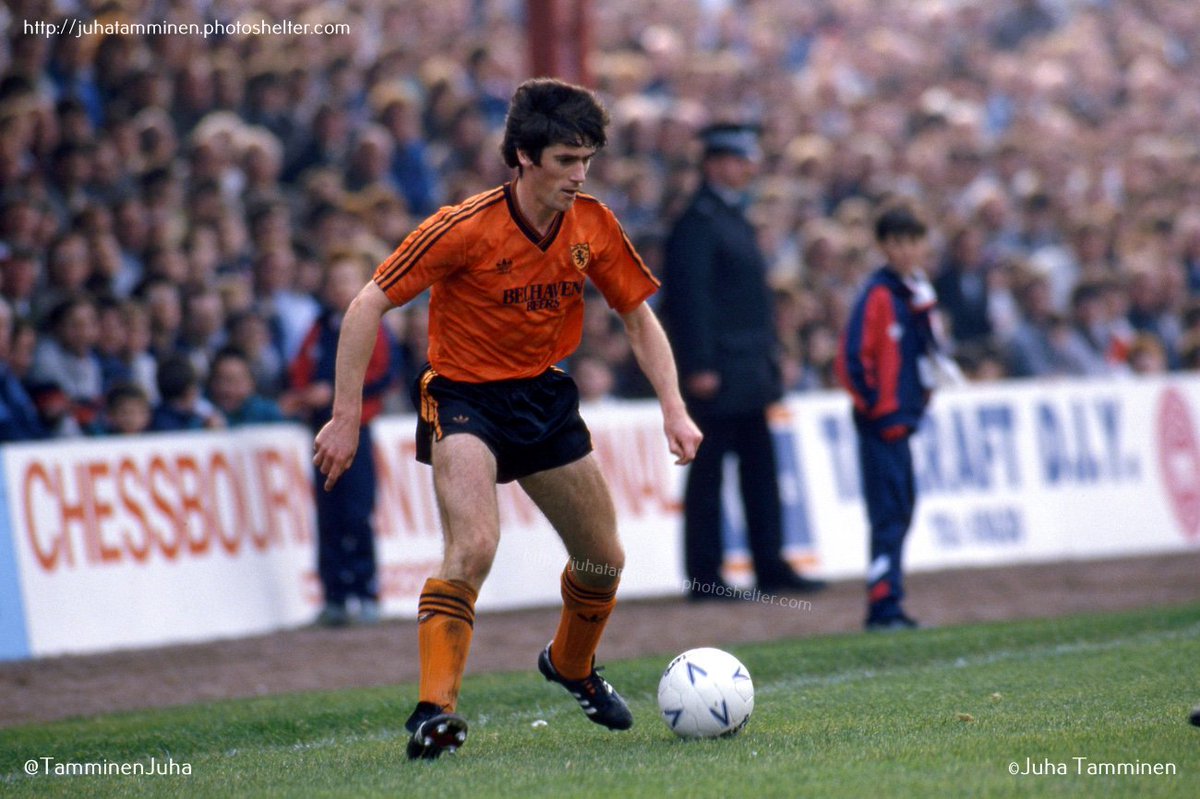 TamminenJuha's tweet photo. This should be one of the two Alan Irvines in the team, is it Alan James or James Alan? Dens Park, 3rd October 1987 @gjwsport #DundeeUnited #Tangerine50 @dundeeunitedfc #AlanIrvine https://t.co/oKZTATnD8S