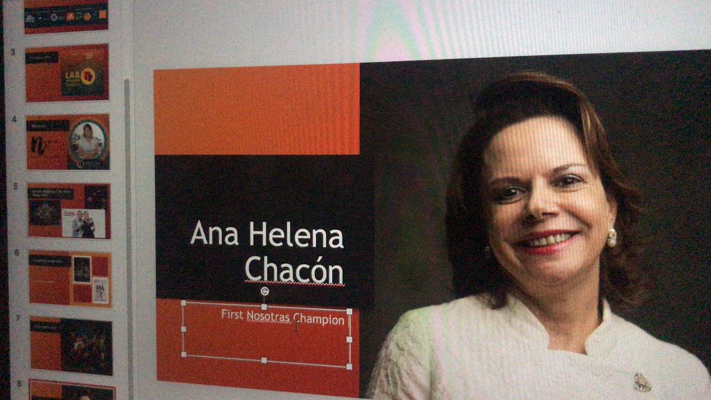 MaryselaZamora's tweet photo. Que mañana le presento el programa a las nuevas #MujeresLAB en @Nosotras_INTL y tengo que contarles que ella fue la primera que creyó: (@anita_chae ) https://t.co/wWbtvaT3bV