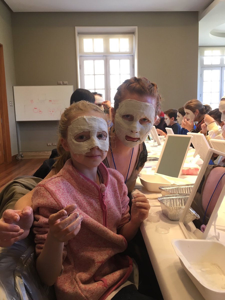 MollyBoys's tweet photo. Taller de máscaras 🎭 #MindCamp https://t.co/QfyOCsmtDv
