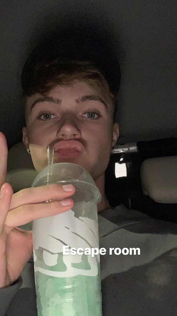 iHugMarais's tweet photo. My #TeenChoice for #ChoiceBreakoutArtist is @HRVY ( rt to vote) https://t.co/o9gz6OpZf5