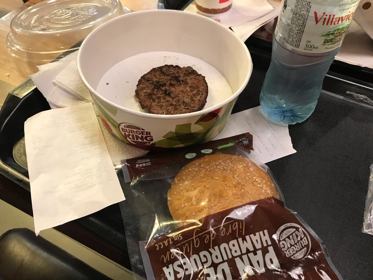 mariaemiliaok_'s tweet photo. Quiero Mostar la diferencia entre @BurgerKingArg $200 y @McDonalds_Ar $240 
#Menuceliaco #MenuSinTacc del patio de comidas del @village_cines en #Avellaneda #AvellanedaSinTacc @GlutenFreeArg @asoc_celiaca_ar https://t.co/VYKHpNPiwW