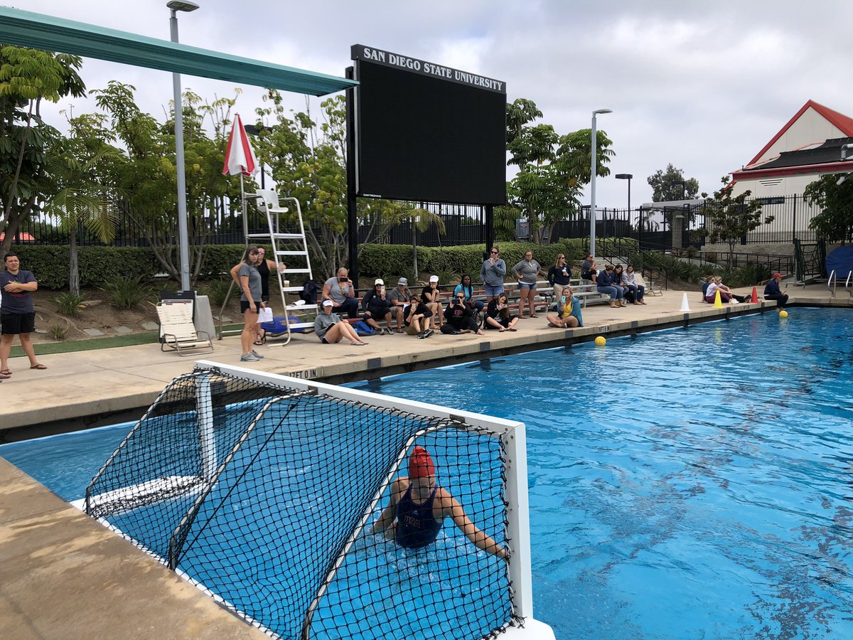 WOW_PAC's tweet photo. Great water session this morning with demos of skills and drills for goalies, 2meter/2m defenders, &amp; attackers.  Thanks @aztecwaterpolo for helping us out. https://t.co/UpeQciNB10