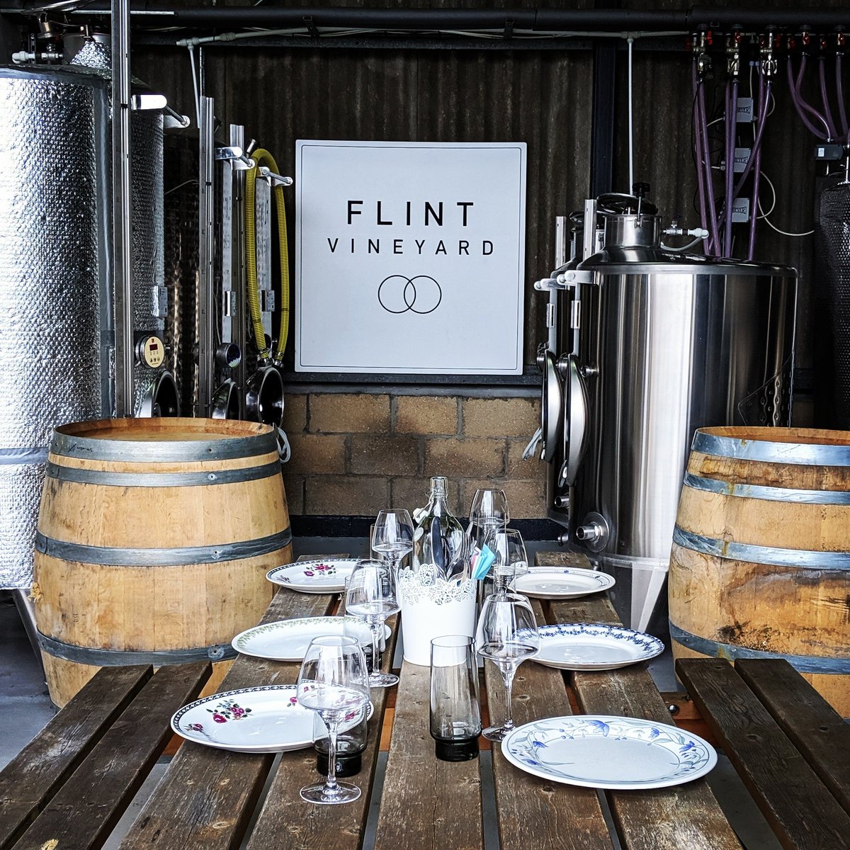 FlintVineyard's tweet photo. Due to yesterday's slightly breezy weather, a new idea was born - the winery dining experience! It was actually a massive hit - watch this space....
#winerydining #winerylunch #vineyardlunch #winetasting #winetour #vineyardtour #englishwine #norfolkwine #proudlynorfolk https://t.co/ZqzMufg5Nm
