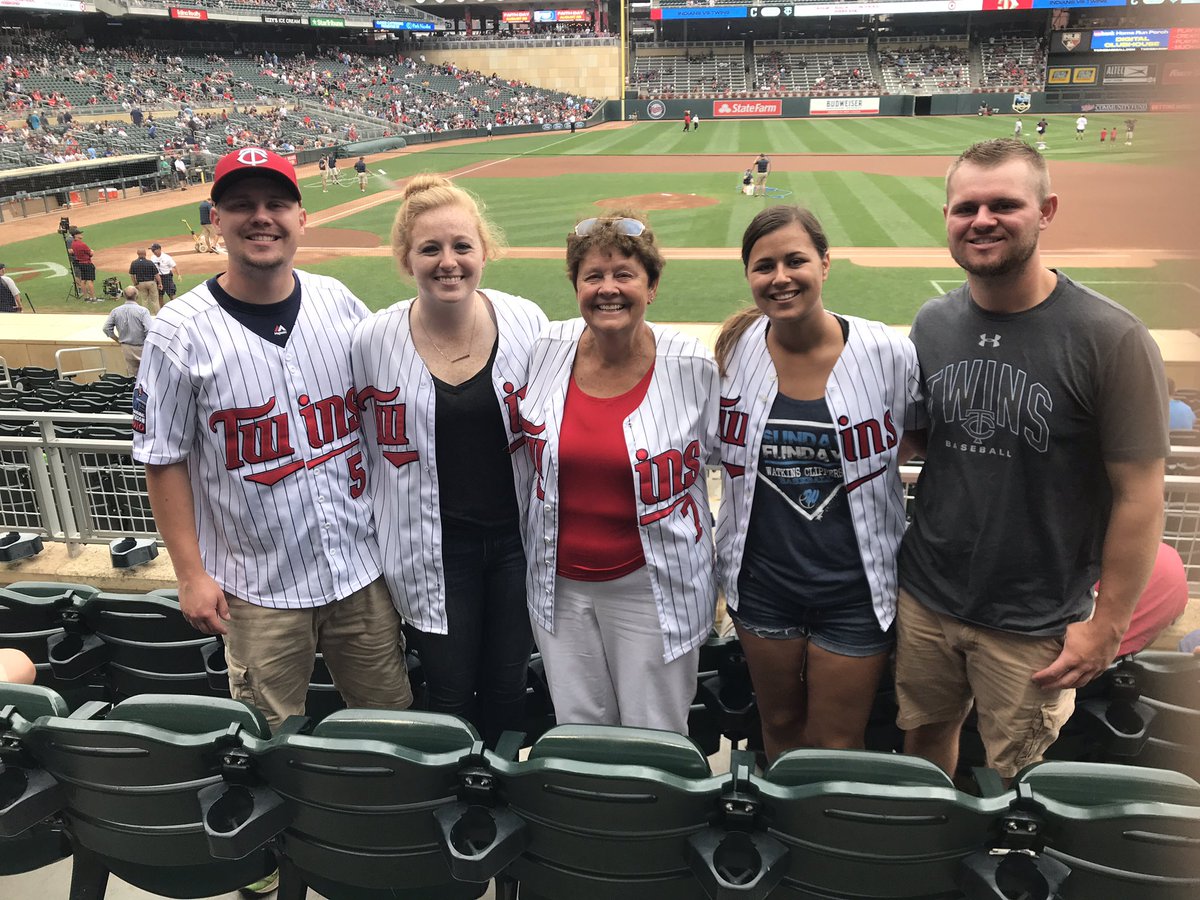 ErikaGeislinger's tweet photo. #twinspics https://t.co/jeWnvPXnDT