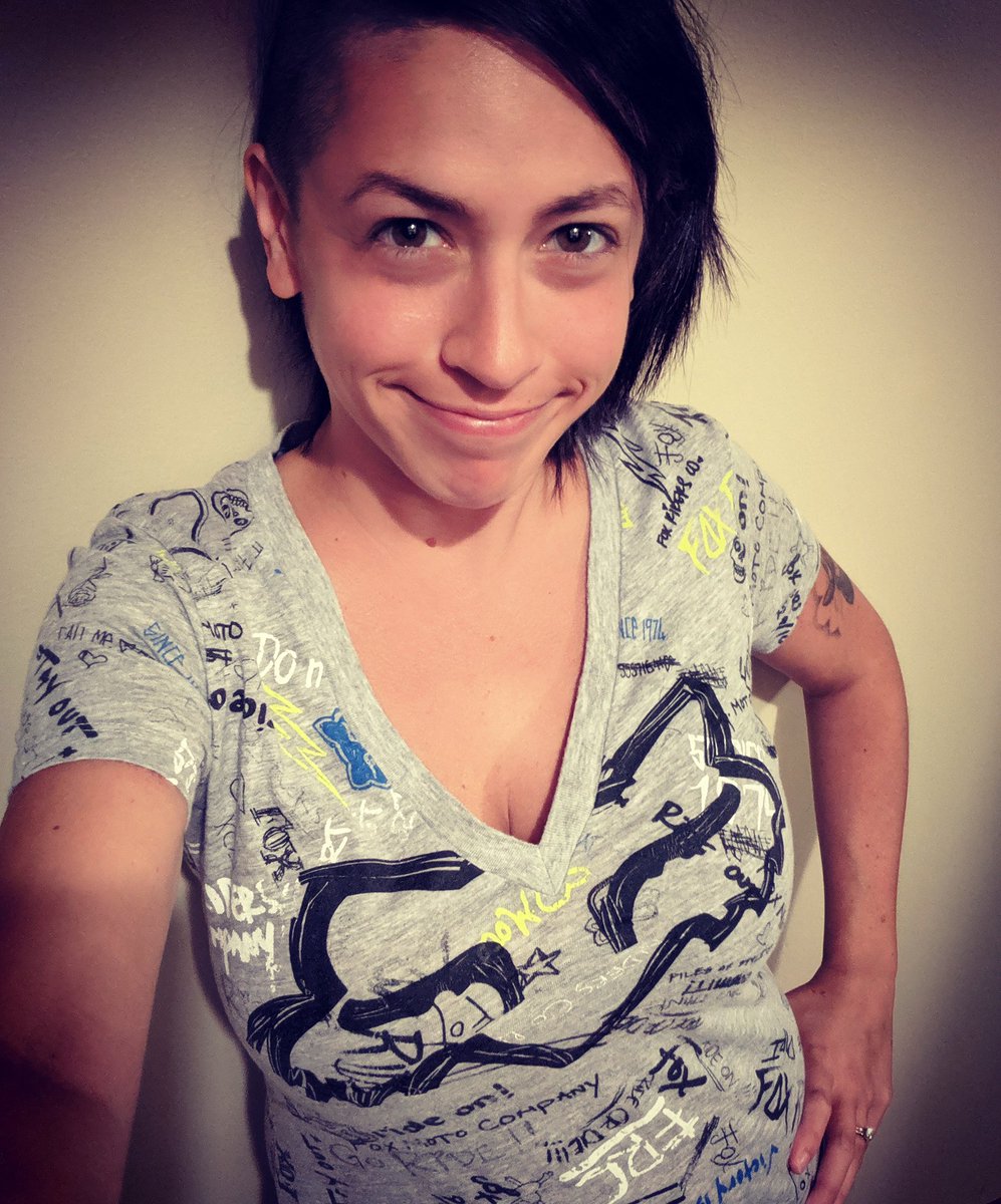MotoRuxin's tweet photo. T-shirt 119: Lots of Fox shirts from my PacSun days. (Let's see how long it takes me to go through every t-shirt I own, wearing a different one every day!) #selfie #twitchstreamer #tshirtobsession #tshirtcollection #tshirts #foxriders #foxridersco https://t.co/DvMn5jCagb