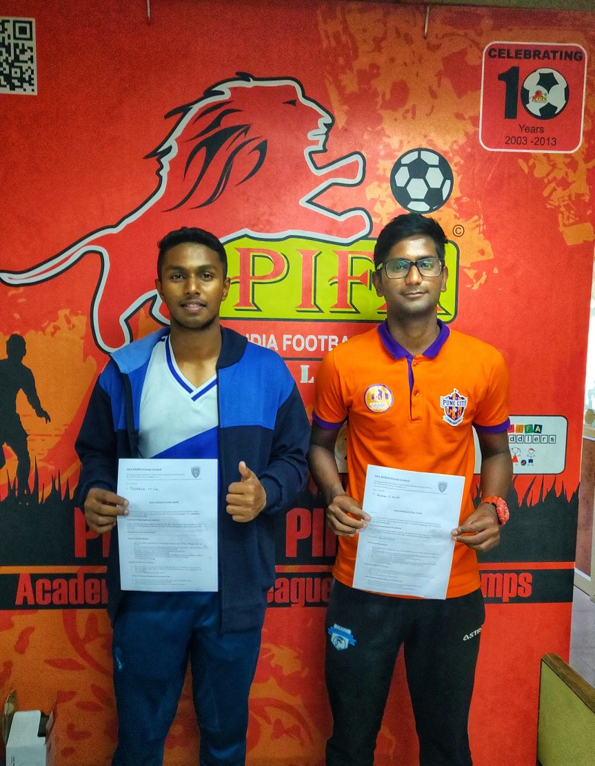 Sy12Yewale's tweet photo. Move in silence only speak when it's time to checkmate ♟️⚽👍💪😍
#indianfootballer #pifa #wifa #Mumbai #mumbaifootball #punekar https://t.co/zYBQ9siJdI