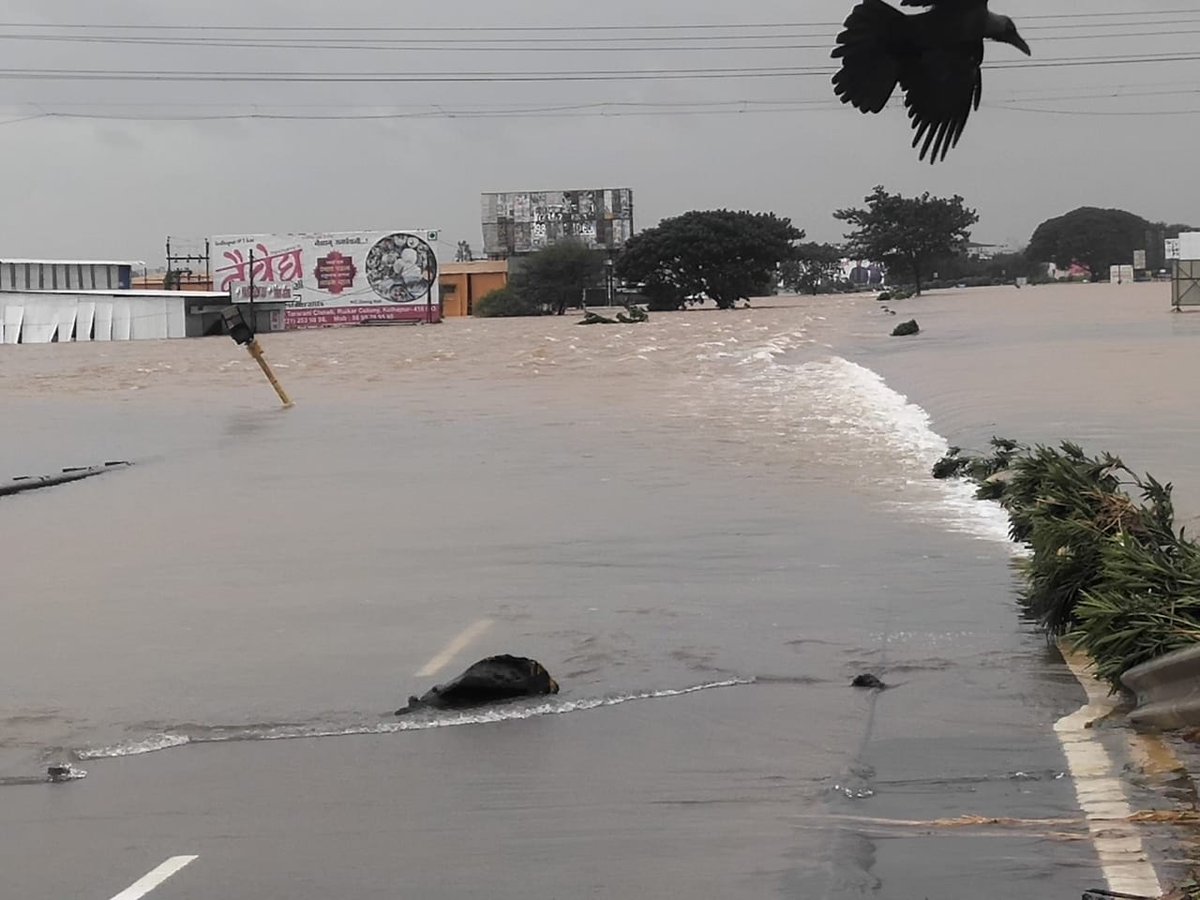 Aashwamedh2712's tweet photo. #SangliFloods #KolhapurFloods
#standwithkolhapur https://t.co/gHqeoze98Y