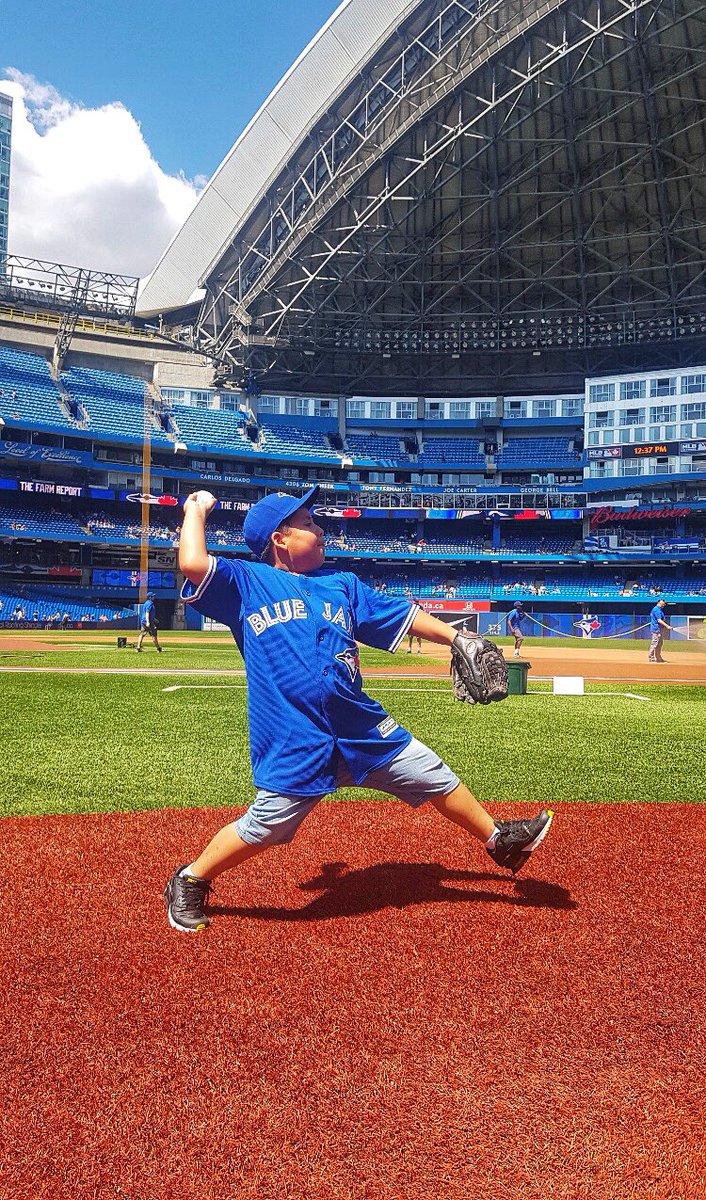Standing Buffalo Dakota Nation, SK ✈️ Rogers Centre

With today’s first pitch, Taron threw a perfect strike before the <a href="/BlueJays/">Toronto Blue Jays</a> game! ⚾️