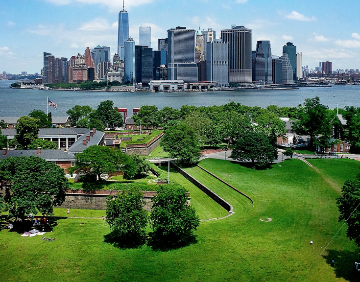 BeaconHillWeb's tweet photo. Join @CrystalChappell in NYC in June 2020 for perk events including a Pub Crawl, a Wine Bar Meet Up and a Picnic on Governors Island! Don't miss out on these awesome opportunities for good times!
Support season 2 of Beacon Hill!
https://t.co/leOKFGWhCl https://t.co/3qxCjLWpGw
