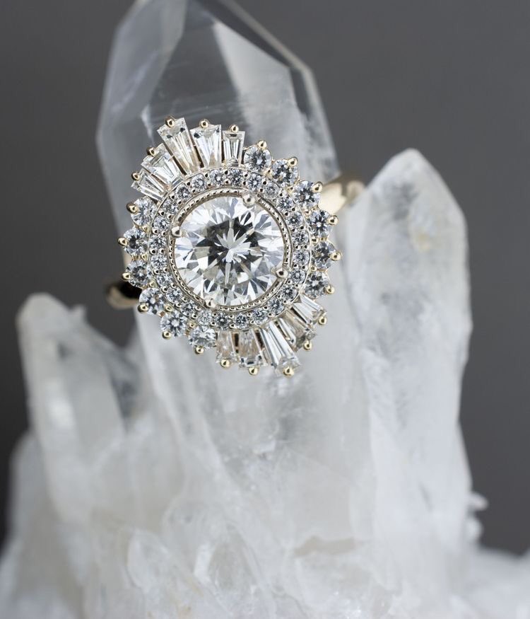 ashlynjeffries's tweet photo. My dream engagement ring would look like this. 

It reminds me of a monstrance and what a beautiful image to bring into a marriage. https://t.co/C8BL69YQD2