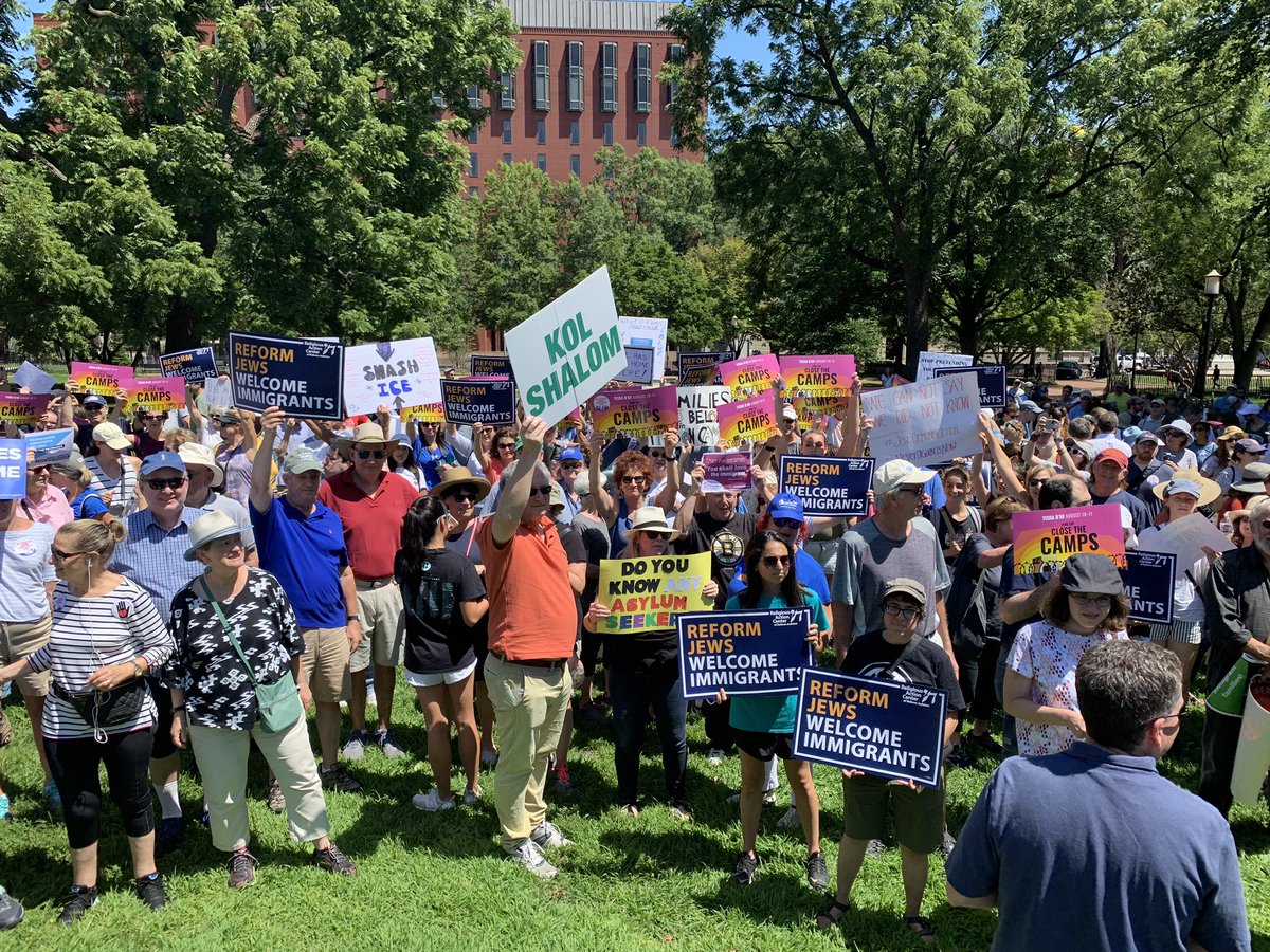 TheRAC's tweet photo. Hundreds chant “Close. The. Camps.” just feet from the White House. The Jewish community is in this together. https://t.co/eGbTsEiN8f