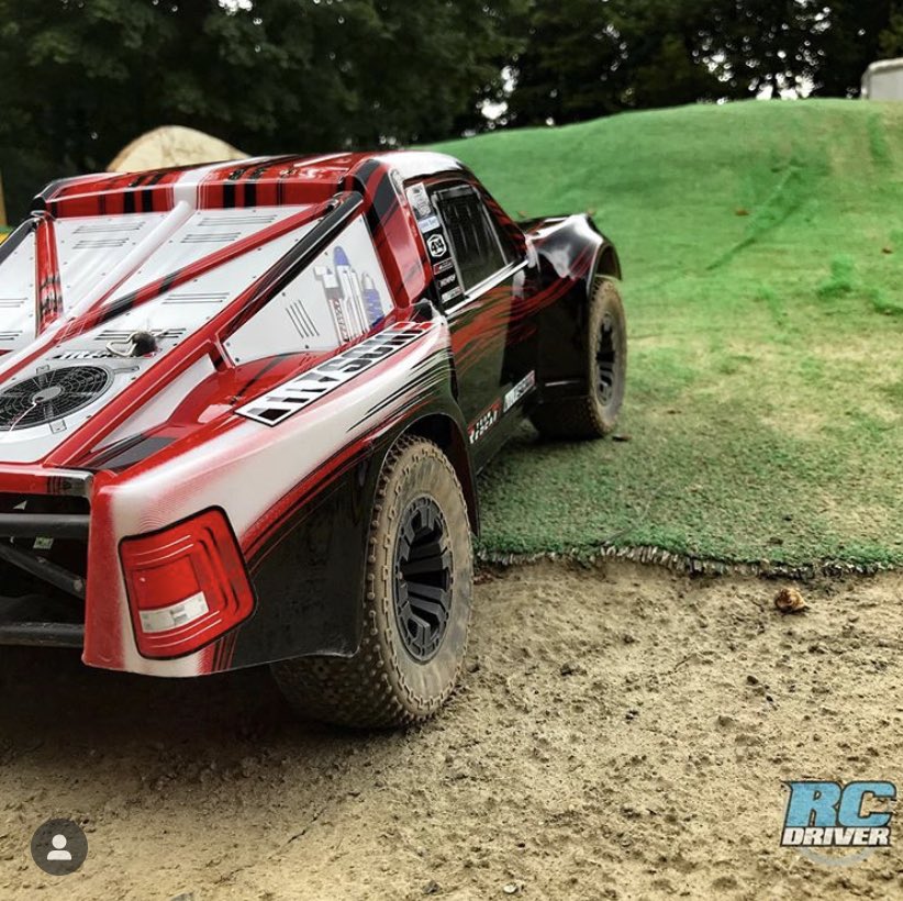 RedcatRacing's tweet photo. @RCDriverGuys getting some time behind the wheel with the @RedcatRacing #TRSC10E .
For more info on this chassis head over to https://t.co/E588hp5D91
#redcatracing #teamredcat #redcatnation https://t.co/zRKNubYz36