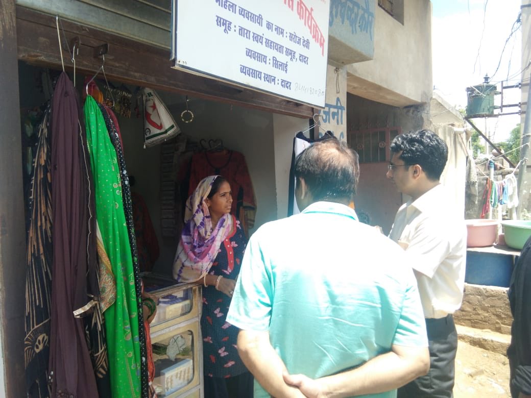 AlwarShakti's tweet photo. Micro Enterprises in the rural heartland are the key to sustainable livelihoods. @AlwarIbtada has nurtured and worked closely with Women SHGs to drive this change in Alwar ! @MudraOfficial @DAY_NRLM https://t.co/4pfoB4ZQvn