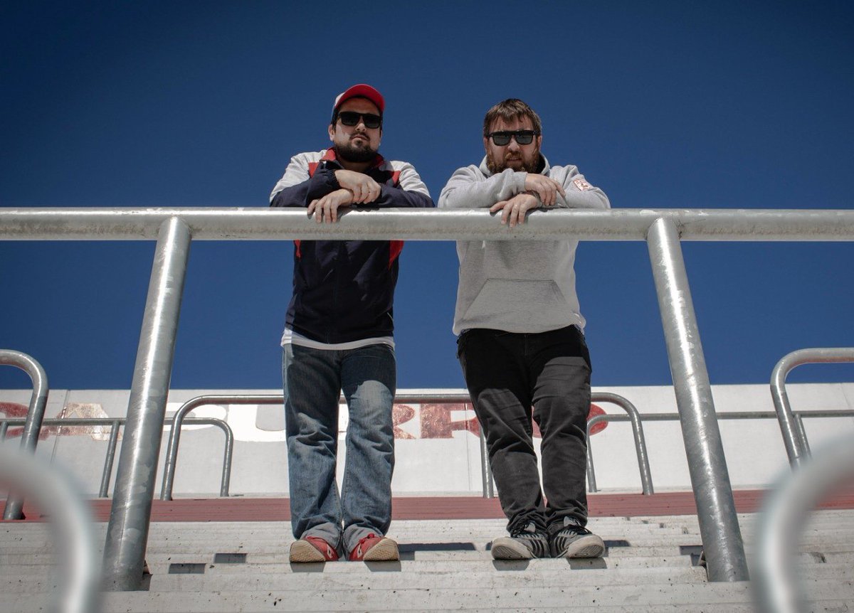 Dos Gallos Locos tweet media