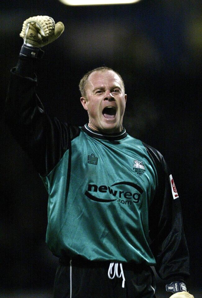 Rick_H1988's tweet photo. Old Big Hands is back!! 🙌🏼💙 @pnefc
#PNEFC #squeeeeeze https://t.co/PSYBj9yGav