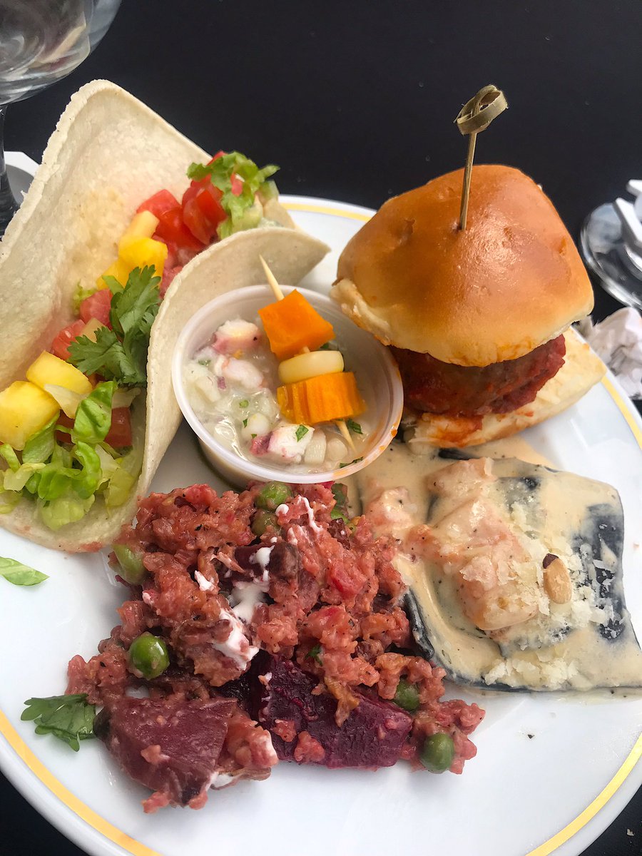 Who are you most excited to try this afternoon?! #SampleSipSavour