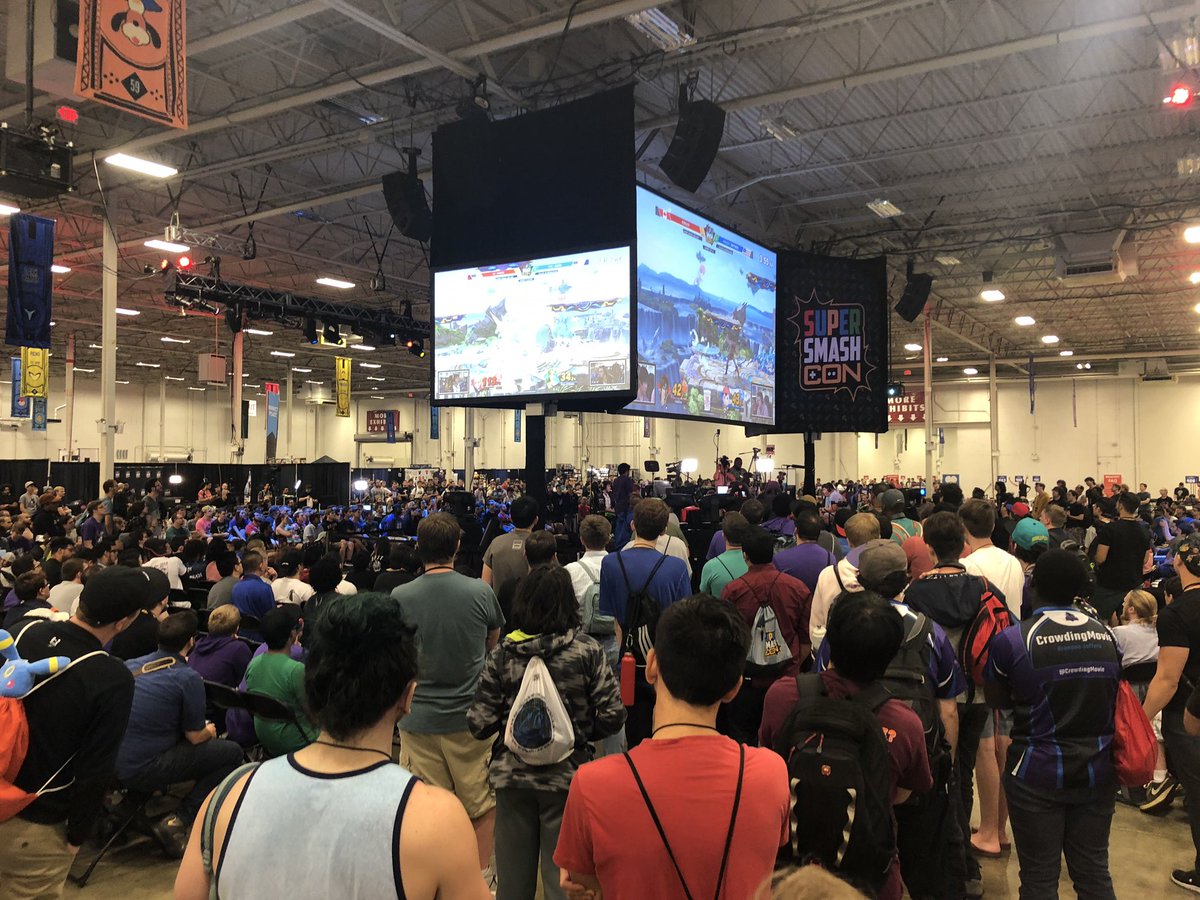 The Quad-display center stage concept for Smash Con should be the standard for all tourneys. So sick.