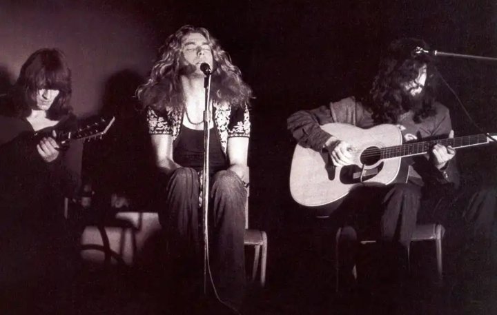 Zepp_mart's tweet photo. Wembley Empire Pool
1971
#LZ50 #LedZeppelin
#BronYAurStomp
#Strider! https://t.co/Bc4AnlLvSq