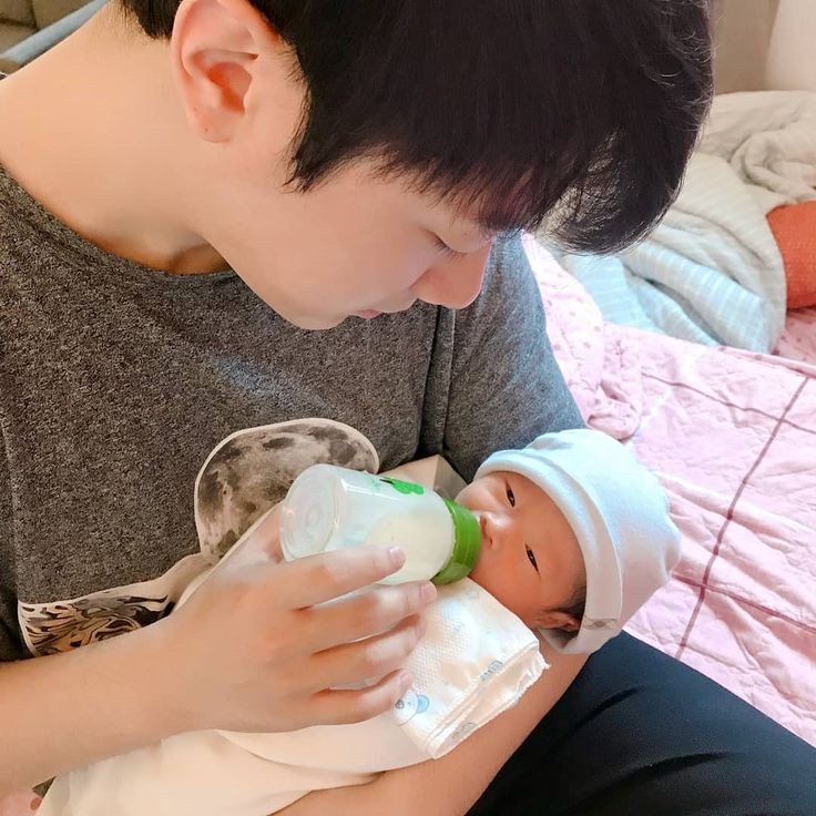KM94JG's tweet photo. Hoje foi o melhor dia dos pais, eu amei demais, obrigado por serem filhos tão maravilhosos e obrigado @xblxckmindx por ser uma esposa tão maravilhosa e incrível.
Vocês são a melhor família que eu poderia ter e eu amo muito vocês ❤️ https://t.co/xmgdJQTFa2