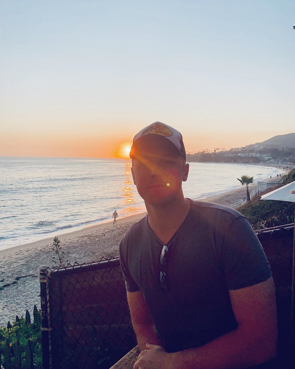 Travis_Denning's tweet photo. Laguna sunset is no joke https://t.co/nJFoHR2dOb
