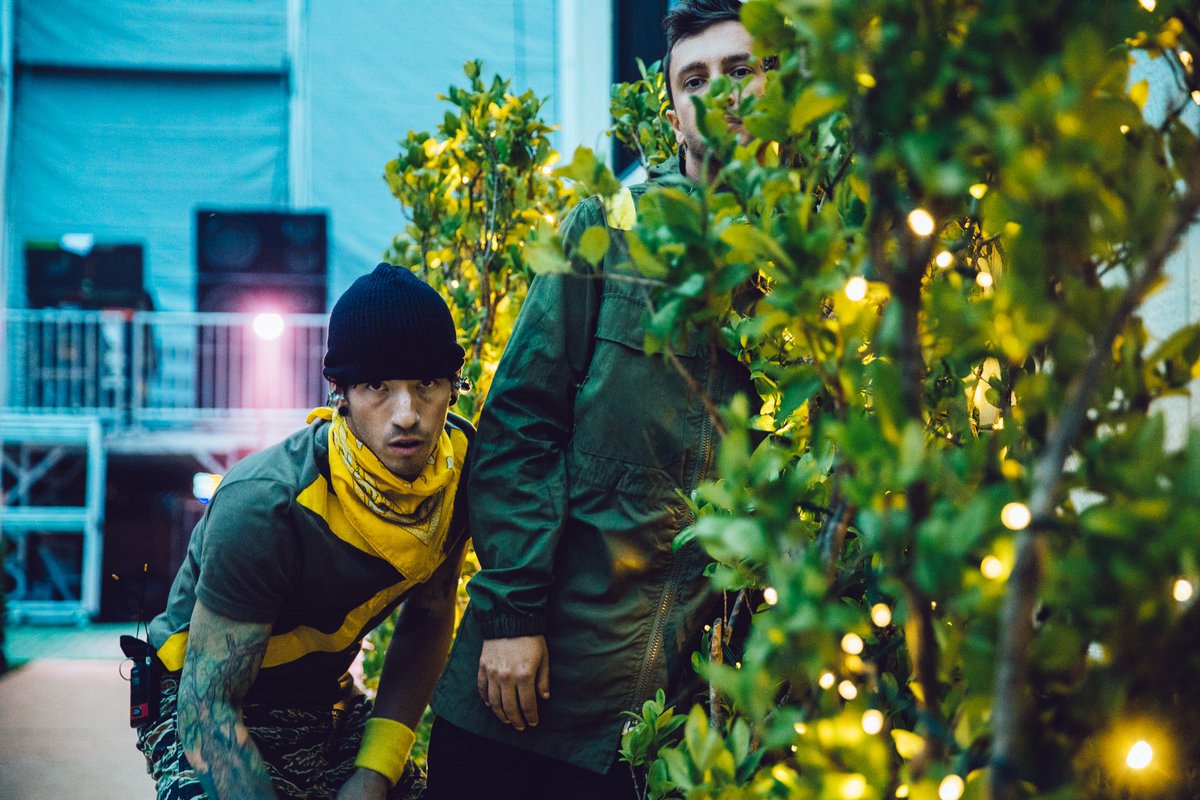 twentyonepilots's tweet photo. the fog rolled in over @sfoutsidelands right when we took the stage like a scary story or something. [photos: @bradheaton] https://t.co/UQRJL7sJEn