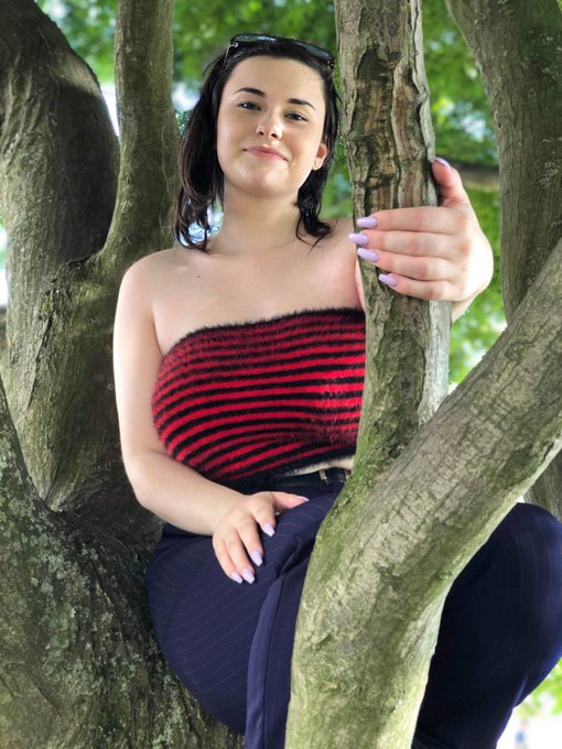 I&rsquo;m a #LGBTQbaes too. #pansexual https://t.co/coqmRHSwrN<a href="/tag/lgbtqbaes"class="tags">#LGBTQbaes</a><a href="/tag/pansexual"class="tags">#pansexual</a>