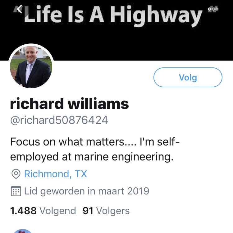 Scamalert22's tweet photo. Just a few #fakeprofiles #RaiseAwareness Do not sent money to or receive packages from these accounts! https://t.co/IbEuonNdje