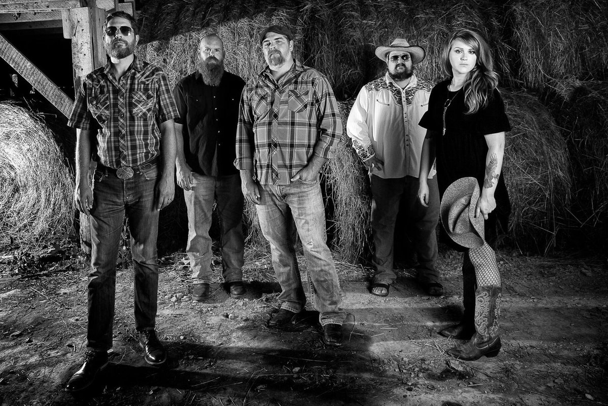 Jackdaws7's tweet photo. This has to be my favorite shot from the session with @JohnPalmerGregg.  Give him a follow and thank you much, John!

#bandw #prophotography #jpg #cacaw #jd7 #jackdaws7 #countrymusic #realcountrymusic #ameripolitan #ameripolitanmusic #outlawcountry #classiccountry #honkytonk https://t.co/aEDQLQVaBF