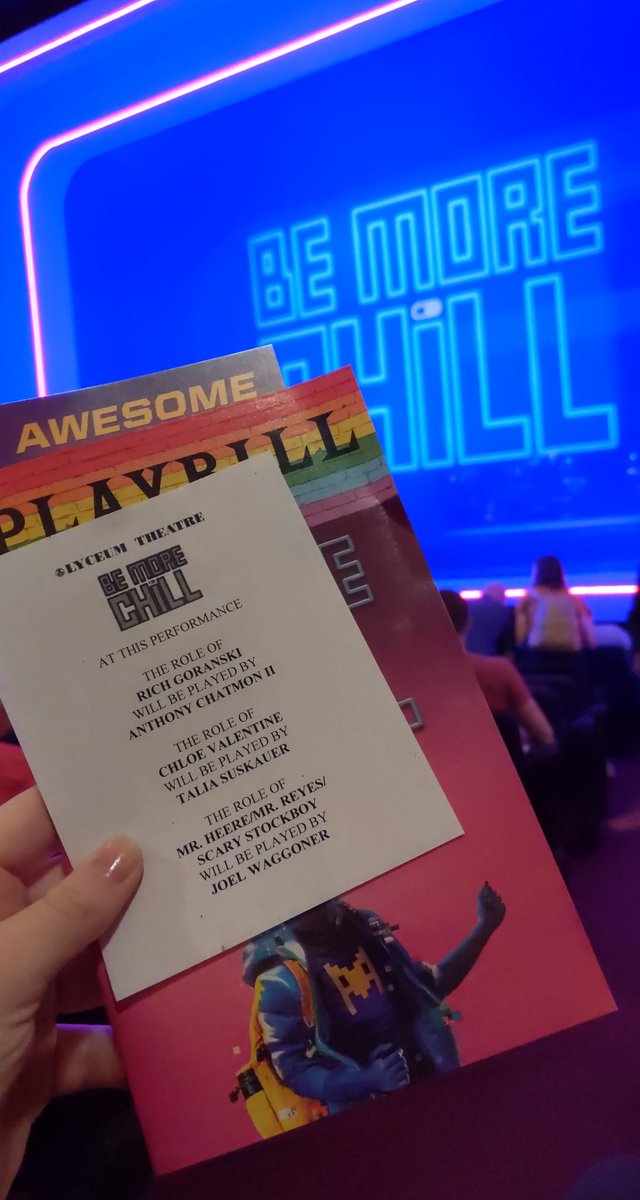Laurel_Lorul's tweet photo. #smartphonehour Thank you @BeMoreChill for some of the best nights ever! We all know this is not the end, just like the original cast recording, Be More Chill will continue to be discovered by other who will help pass around Be More Chills story π Teach us how to say goodbye π https://t.co/VvdpGrzniT