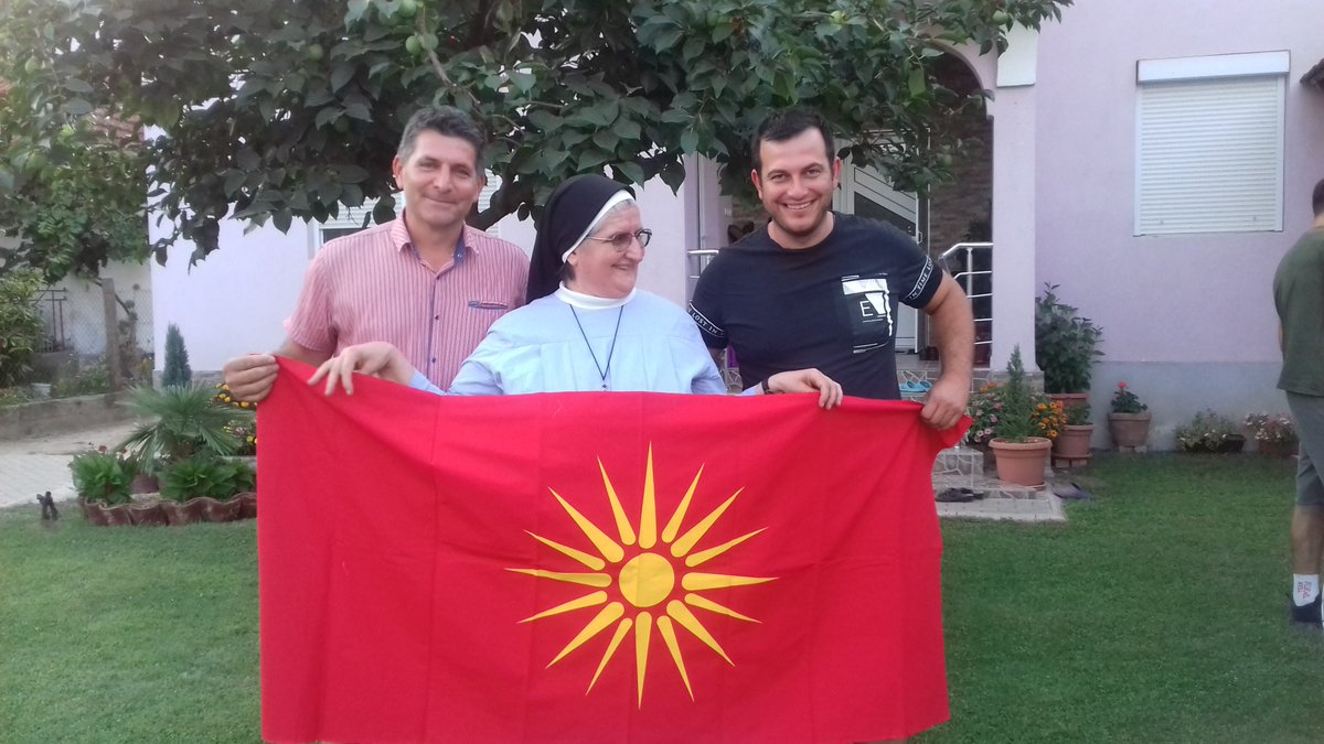 Имајте убава вечер, Господе благослови ја Македонија и народот во неа чувај го од секакво зло! ❤