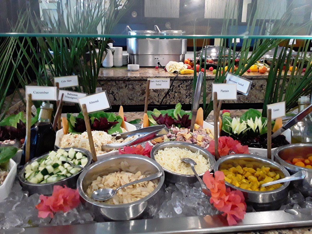 topeventsja's tweet photo. Sundays are made for brunch. Nothing puts a smile on someone's face like food πππ @JamaicaPegasus #SundayBrunch #TopEventsJa #TopEventsEndorsed #TopWeeklyEvent https://t.co/IzS62c6Hjh