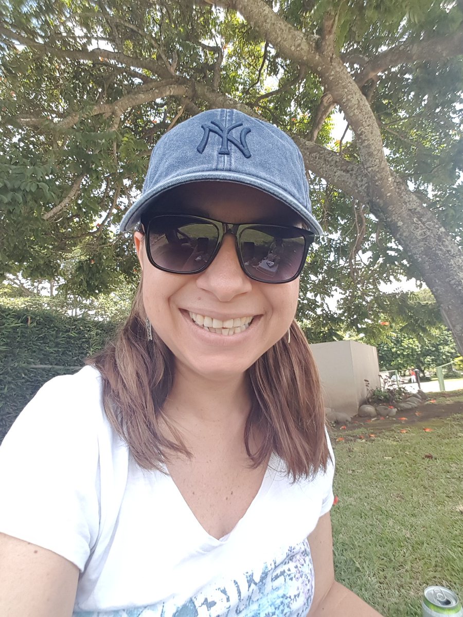 SandriZumbado's tweet photo. Regalos directo al corazón #Yankeelover @Betrojasz https://t.co/984Agcic7V